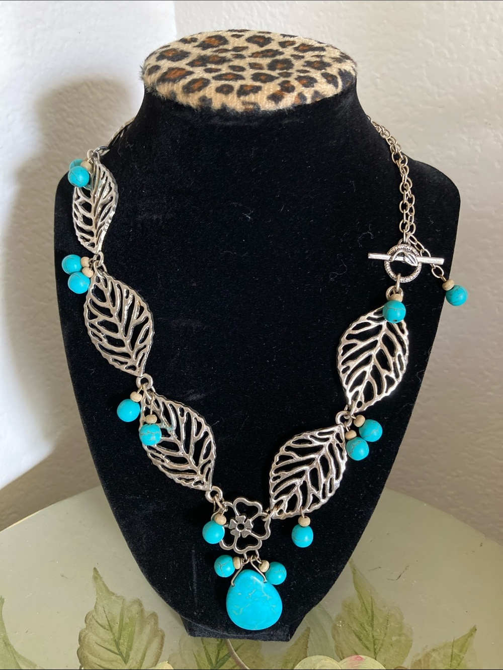 Turquoise Leaf Pendant Necklace - Women Jewelry